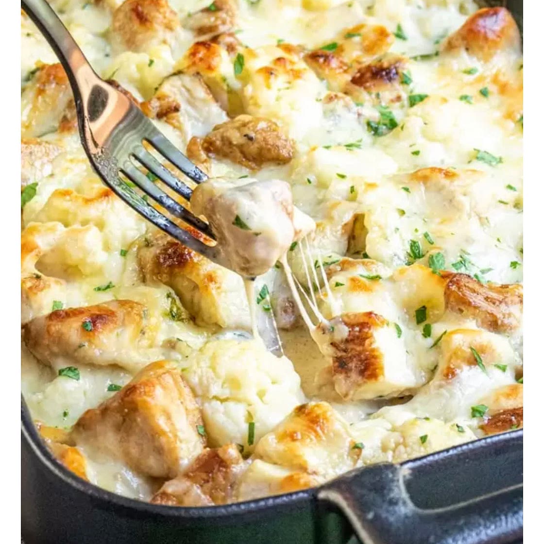 KETO CHICKEN ALFREDO CASSEROLE