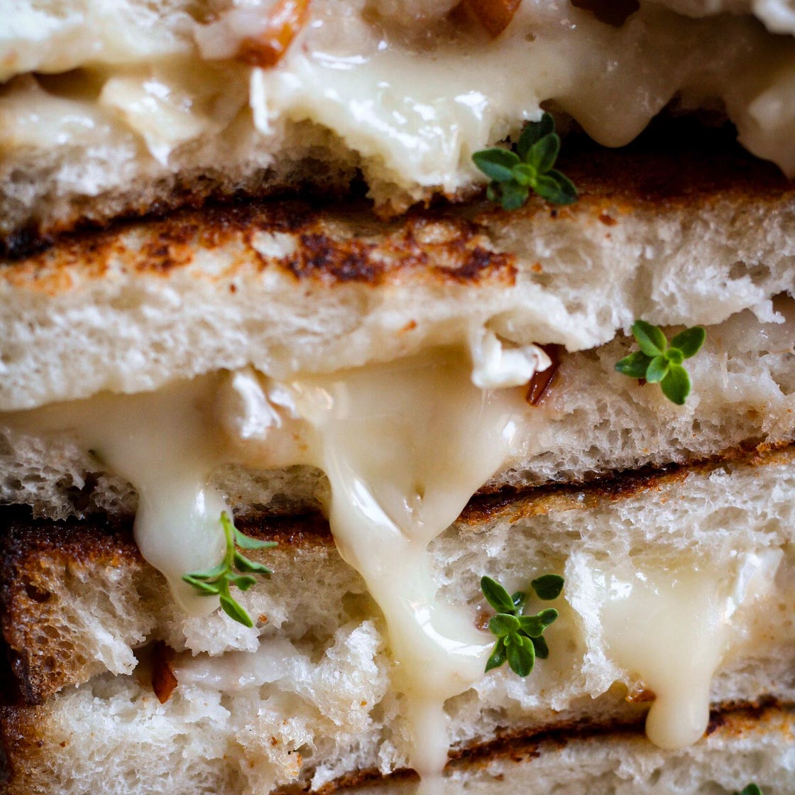 Grilled Brie Cheese Sandwich
