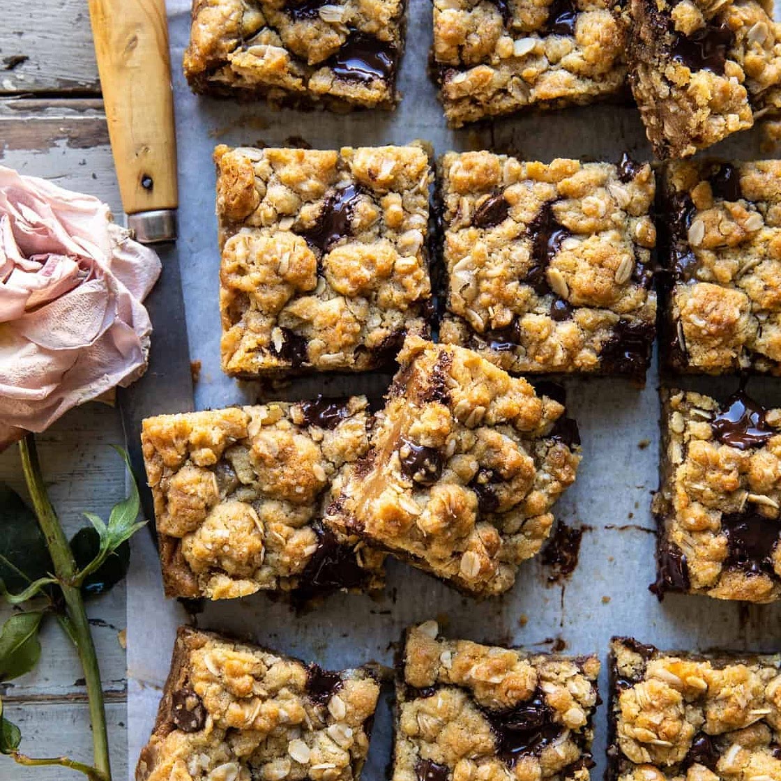 Gooey Chocolate Oatmeal Bars
