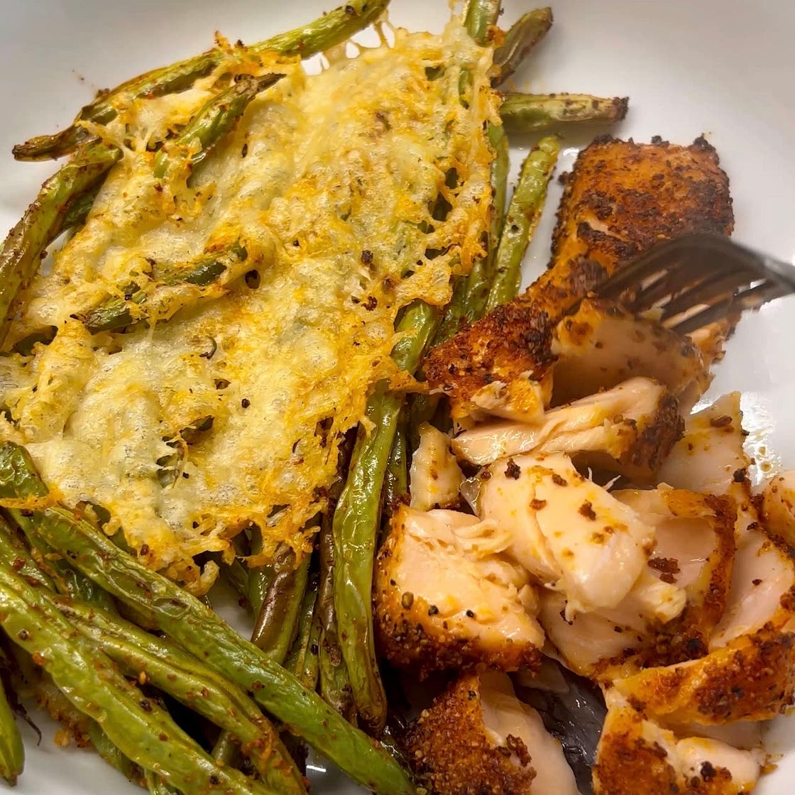 Air-Fryer Salmon & Parmesan Green Beans