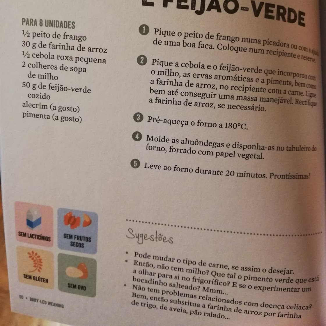 Almondegas de frango, milho e feijão verde
