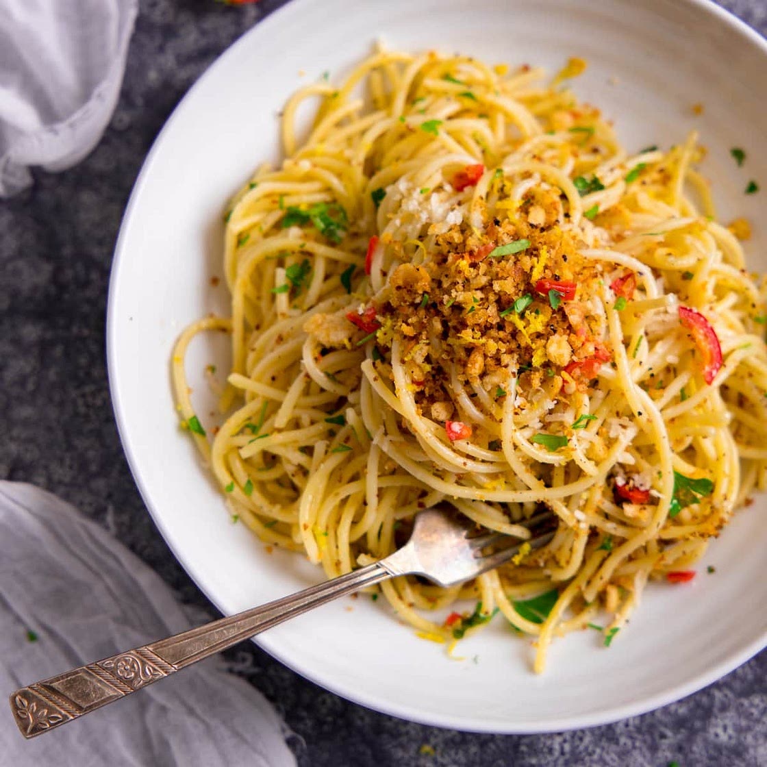 20 Minute Garlic Bread Spaghetti