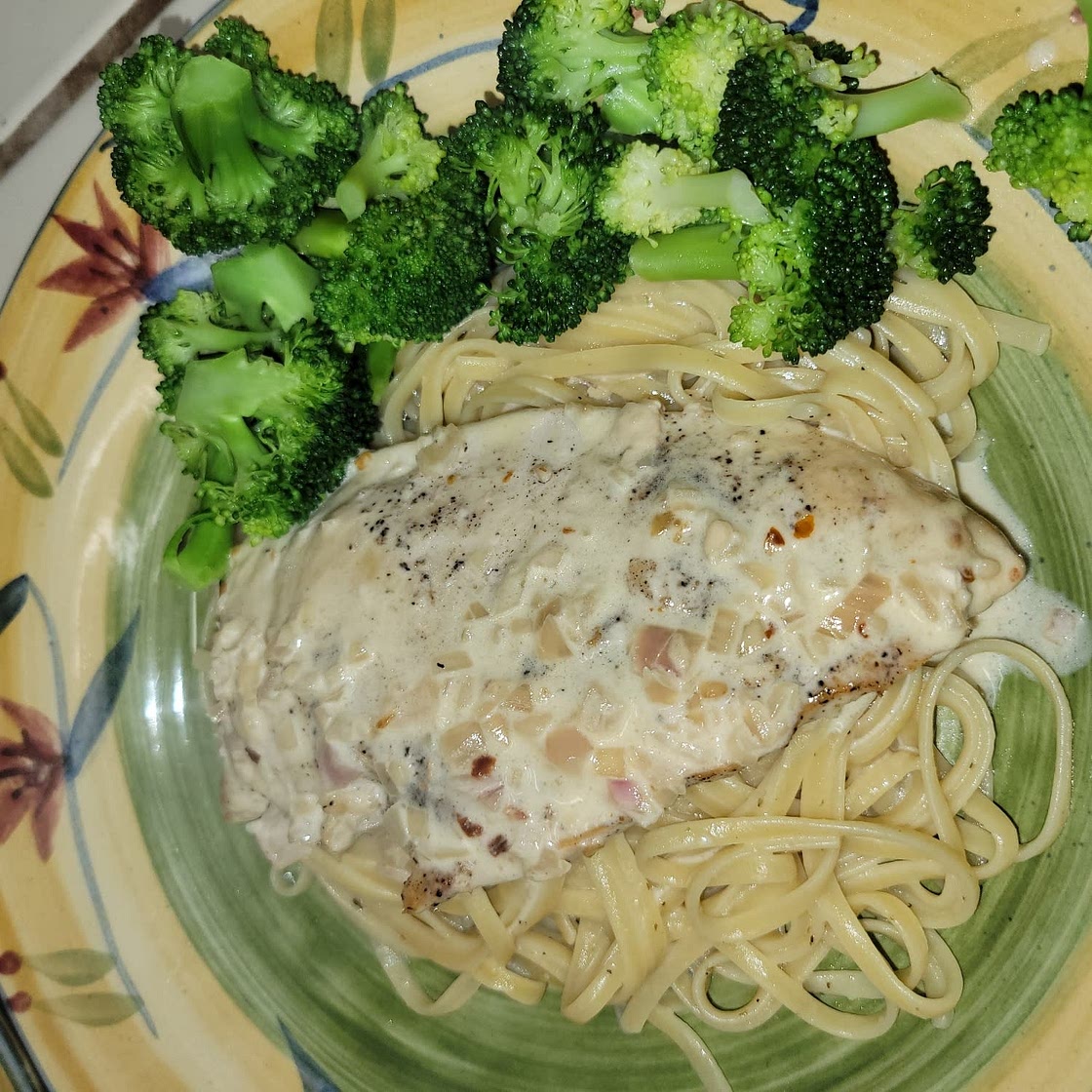One Skillet Chicken with lemon Garlic Cream Sauce