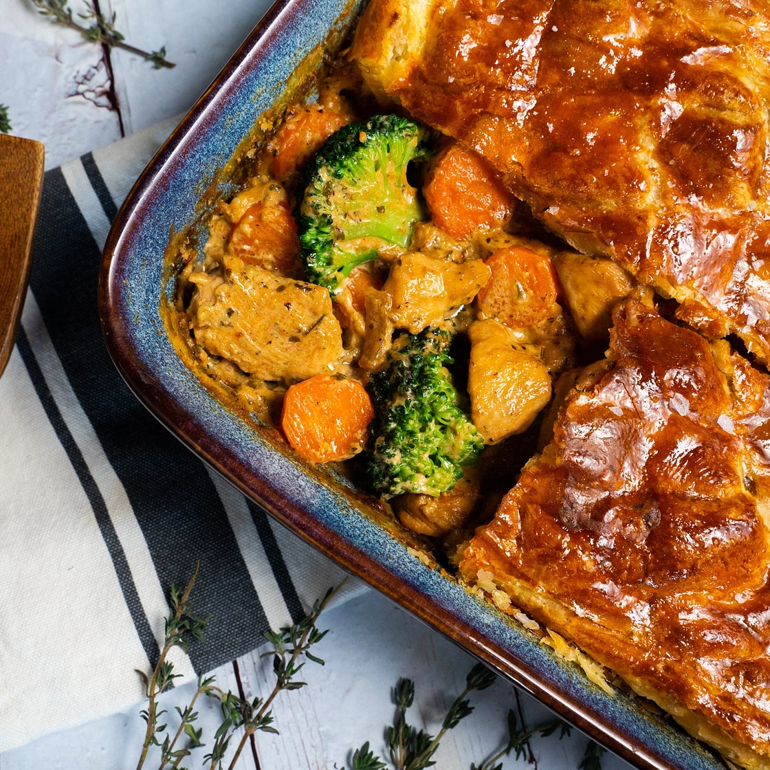 Creamy Chicken and Broccoli Pie by Pureety
