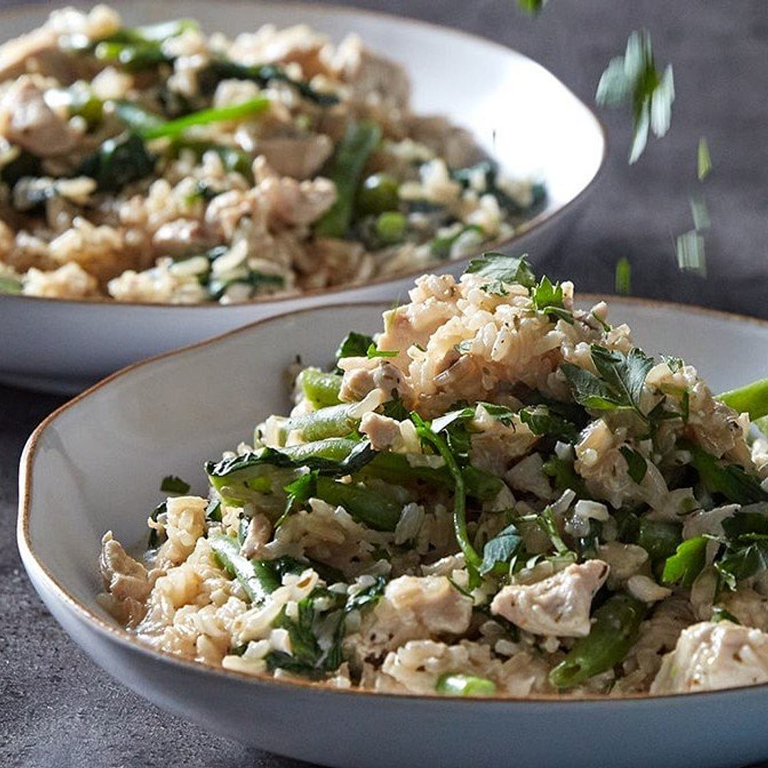 One-Pot Creamy Garlic Chicken & Rice | MYPROTEIN™
