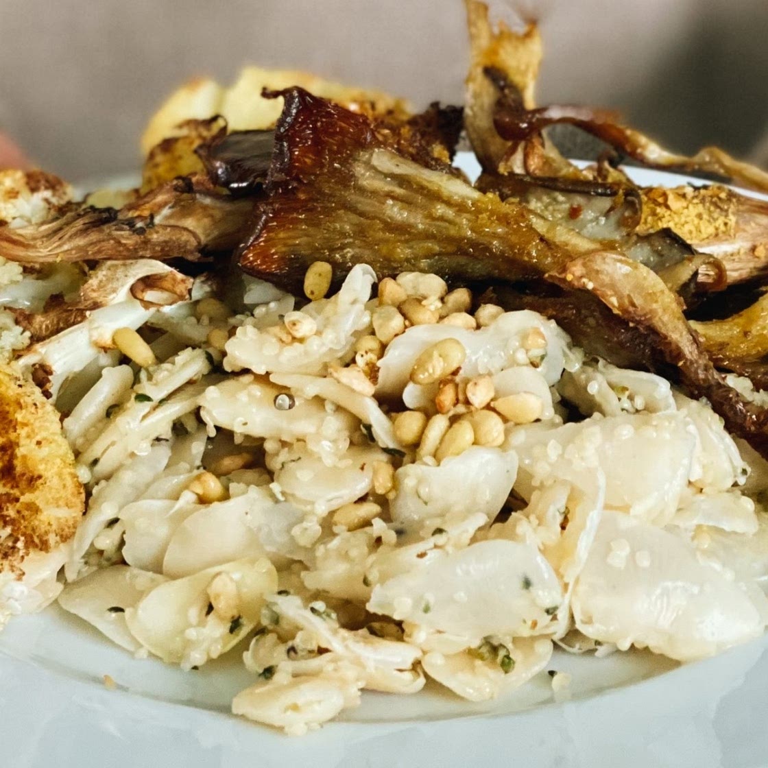 White beans with roasted mushrooms & cauliflower