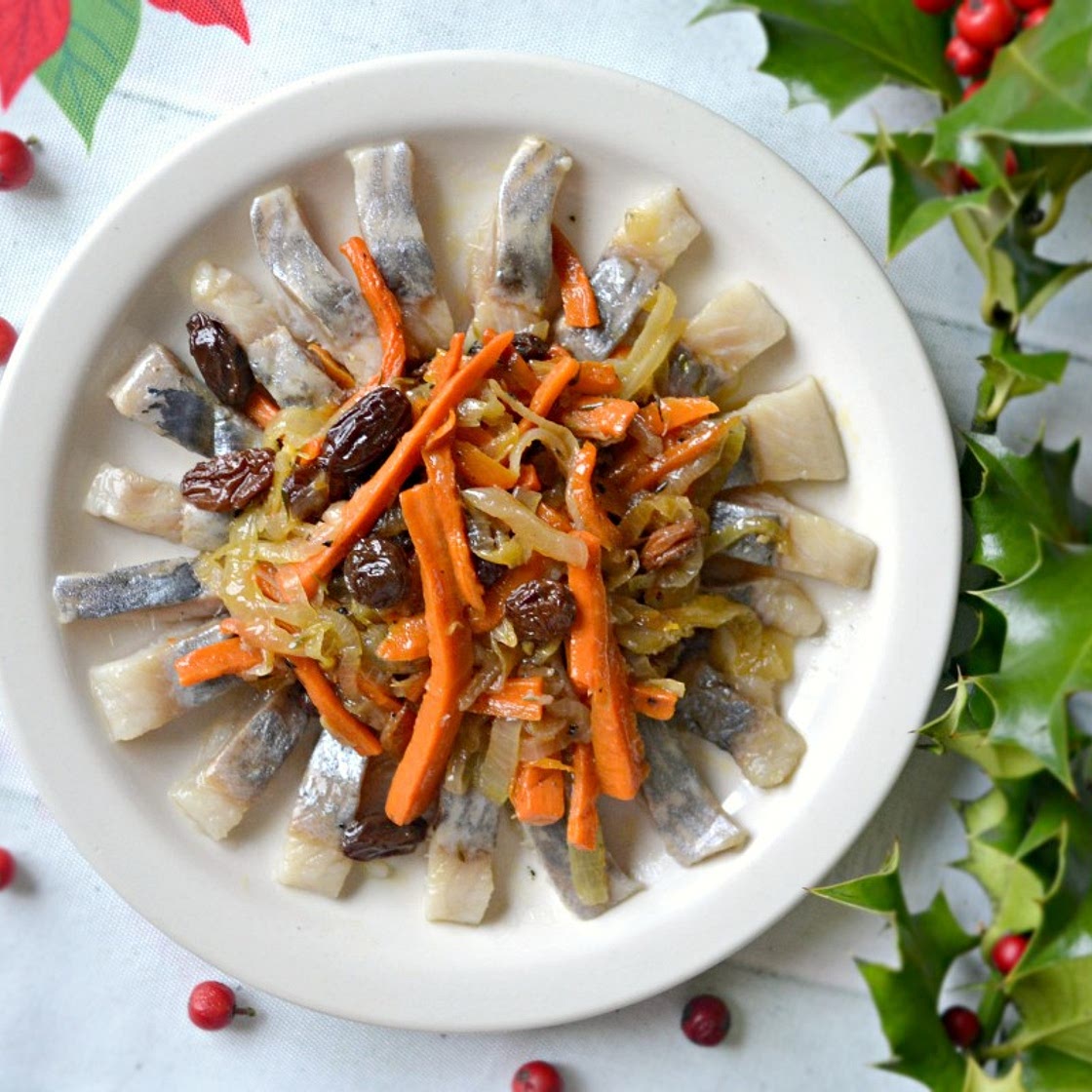 Herring with Carrots, Raisins and Onion / Silkė su morkomis, raz