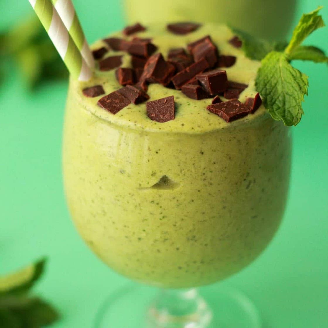 Low-FODMAP Mint n’ Chip Smoothie
