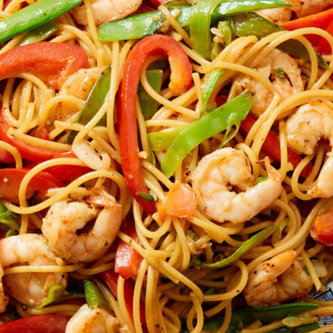Garlic Noodles with Shrimp, Snow Peas, & Bell Peppers