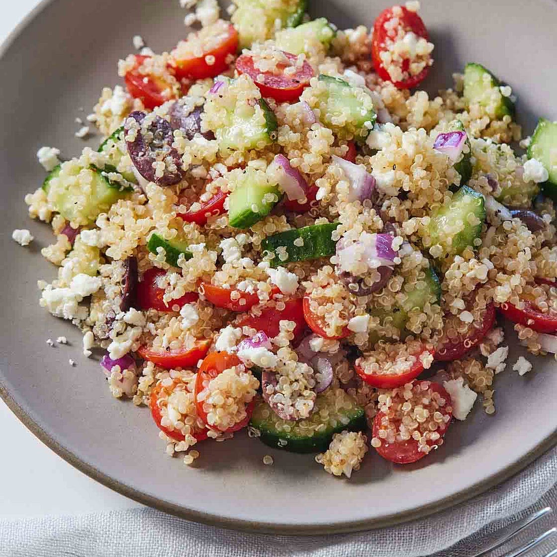 Greek Quinoa Salad #healthyrecipes #easyrecipe #tiktokfood #salad #greeksalad #quinoa #cookingwithcoit