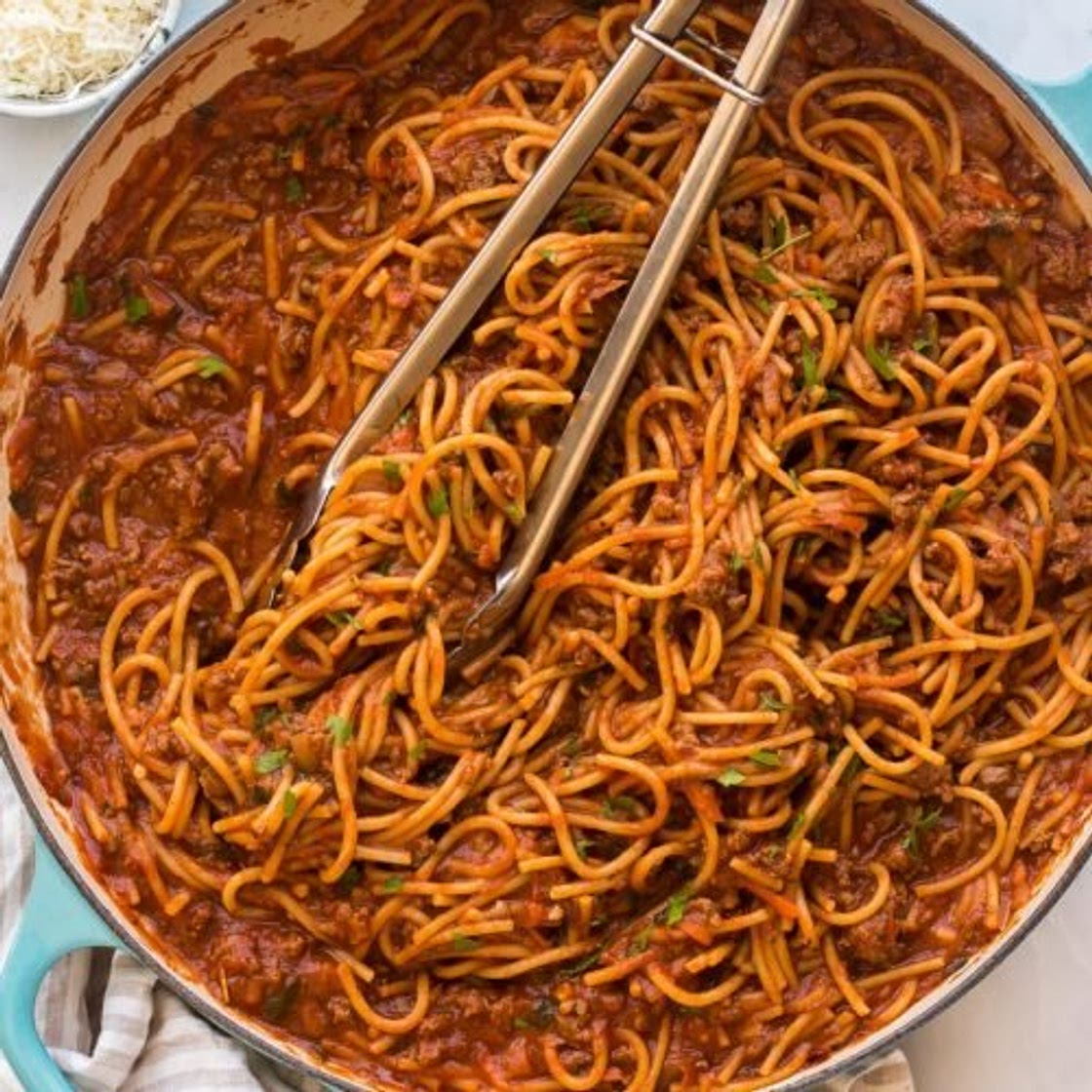 Healthy One Pot Spaghetti and Meat Sauce