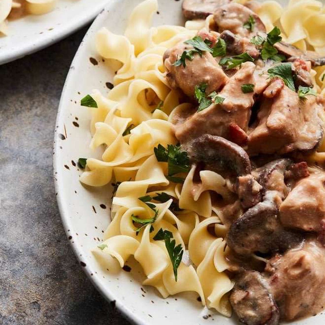 Slow Cooker Chicken Stroganoff