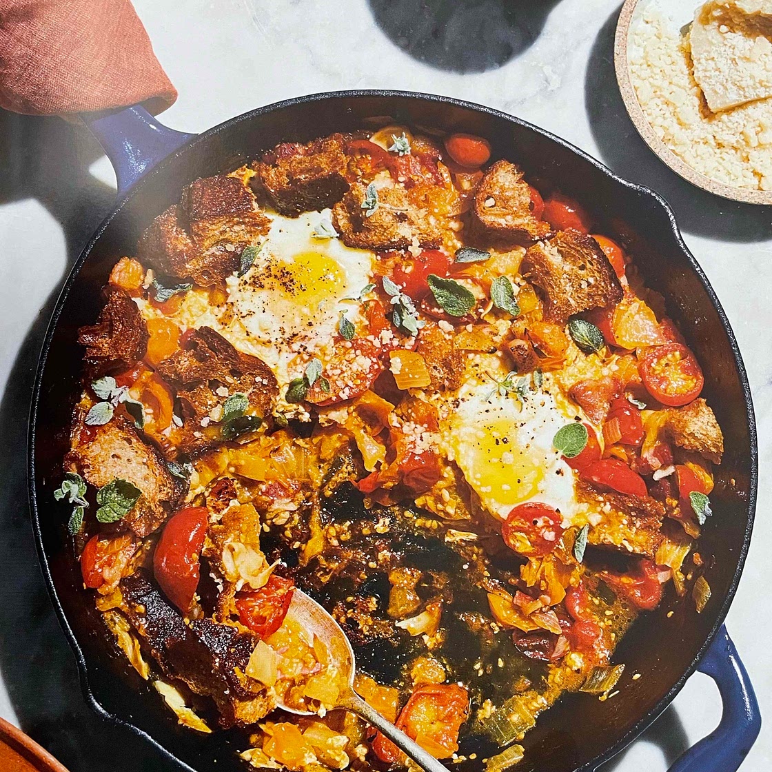 Saucy Eggs all’Amatriciana