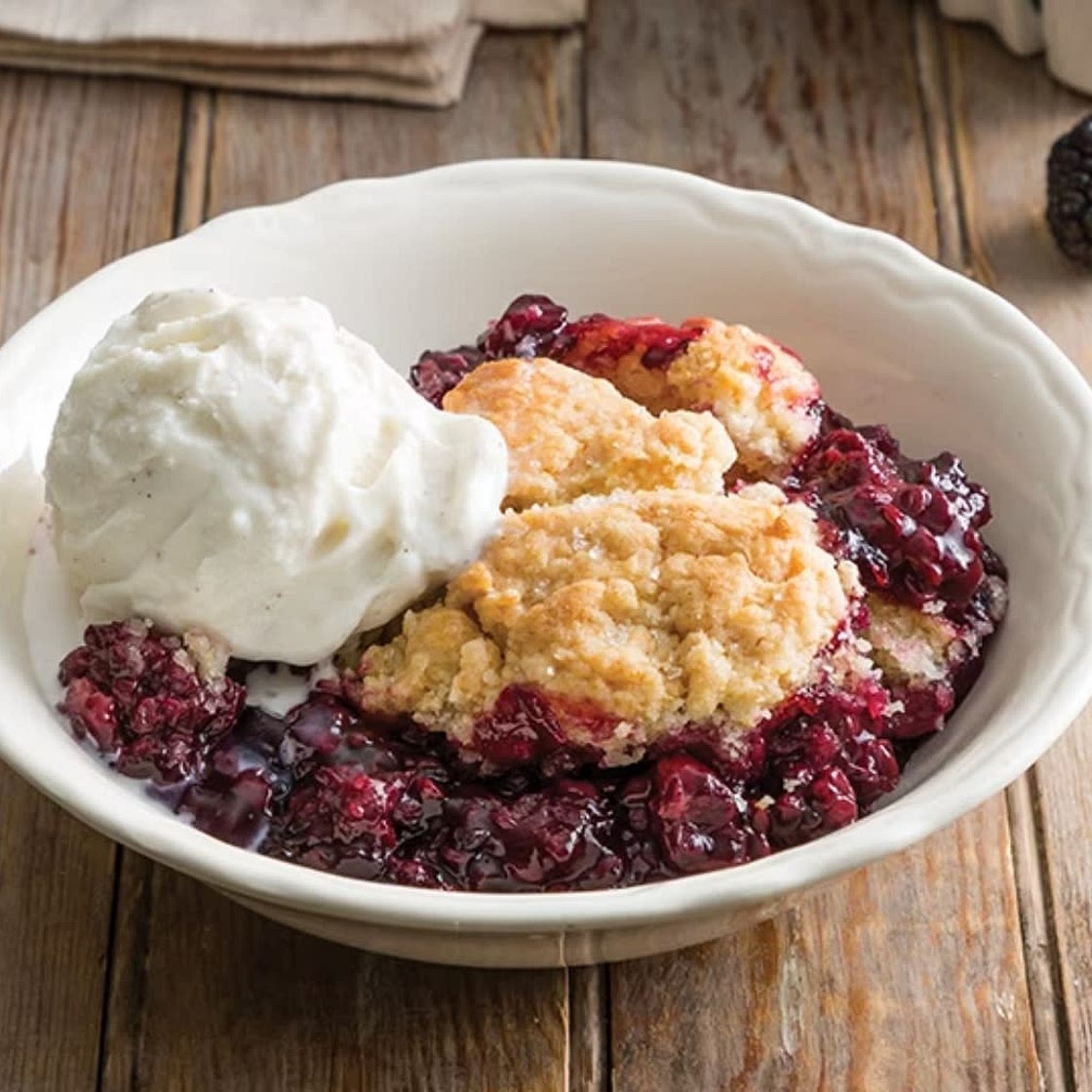 Paula Deen's blackberry cobbler