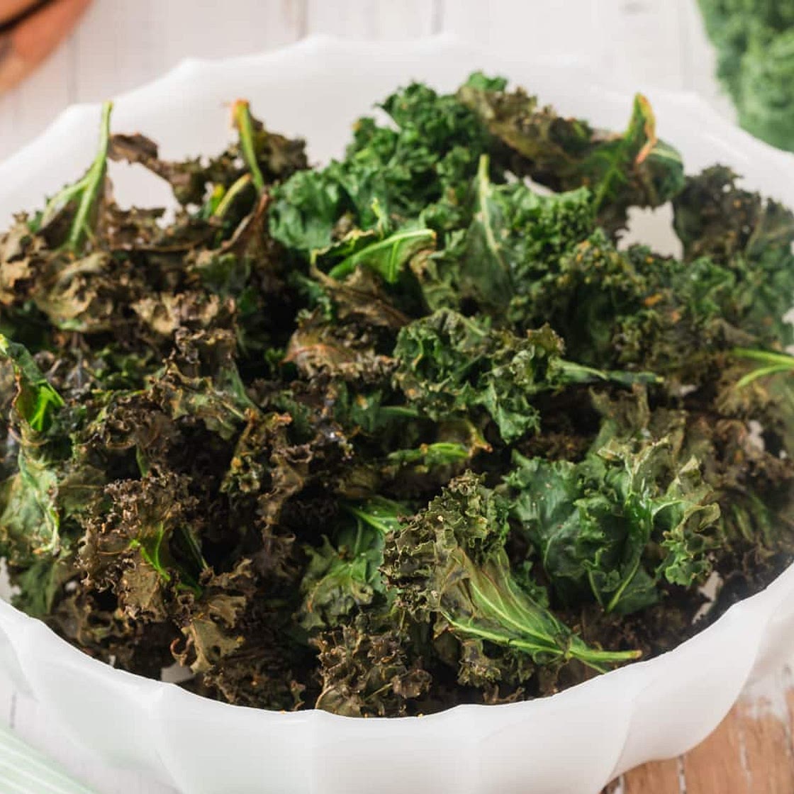 Air Fryer Kale Chips With Nutritional Yeast