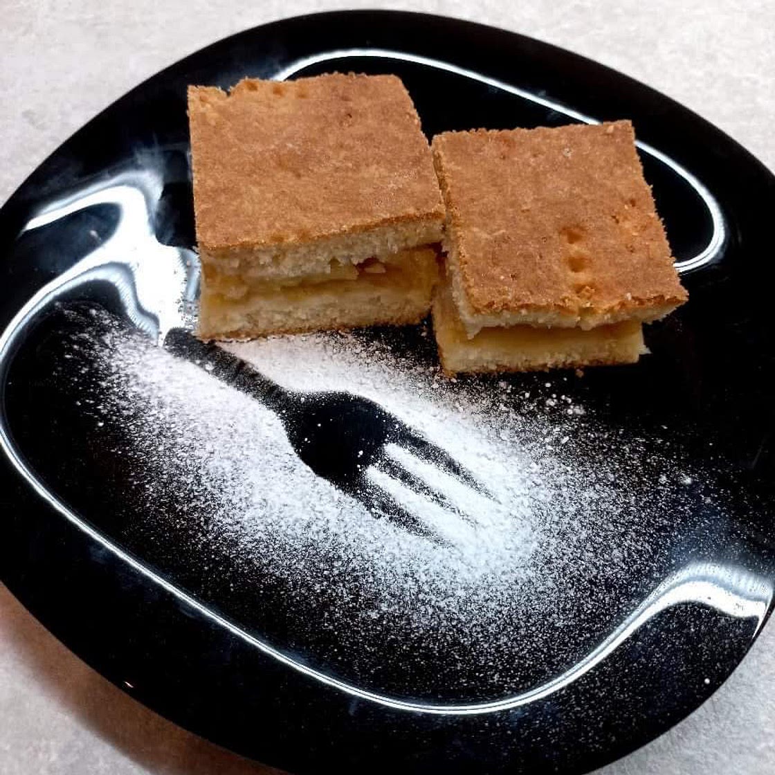 Apple Crisp Bars