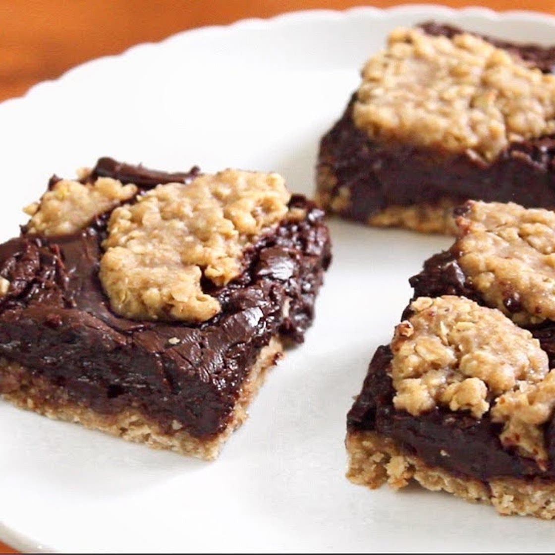 Starbucks discontinued their Oat Fudge Bars. Here's how to make them | SweetTreats
