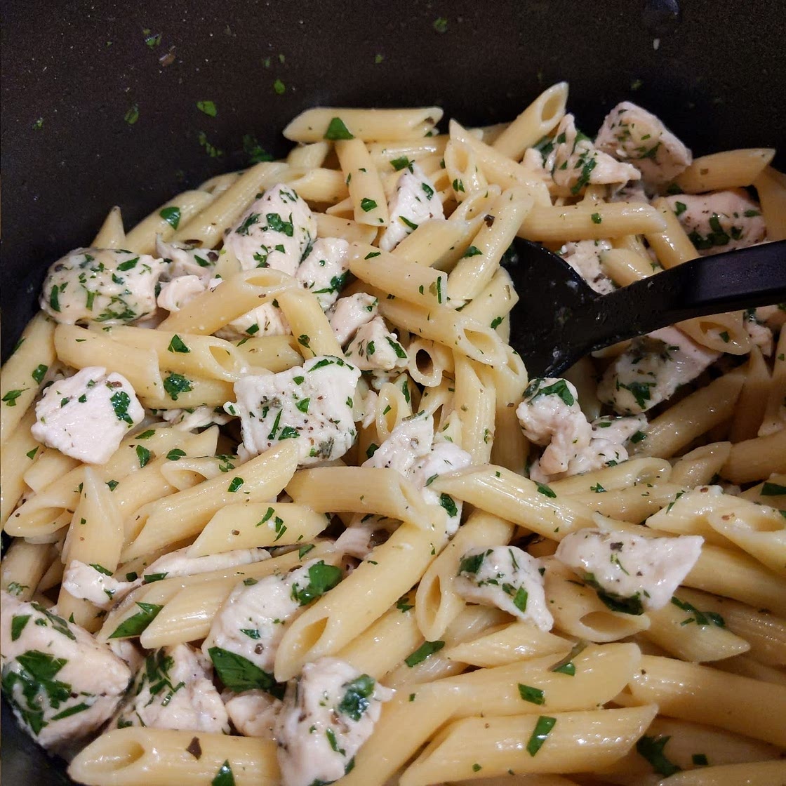 Lemon Butter Garlic Chicken Pasta