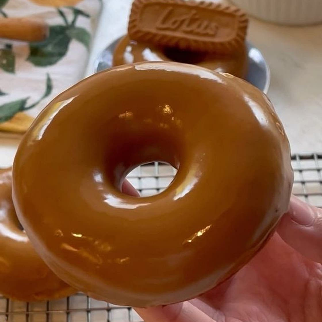 Brioche Biscoff Donuts ⏲🎞 recipe