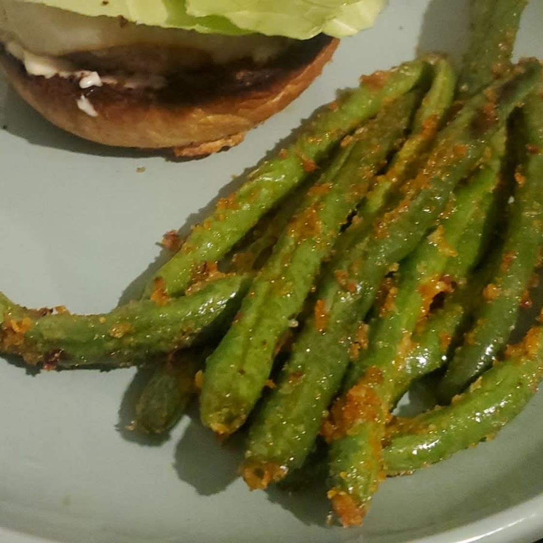 Air Fryer Spicy Green Beans