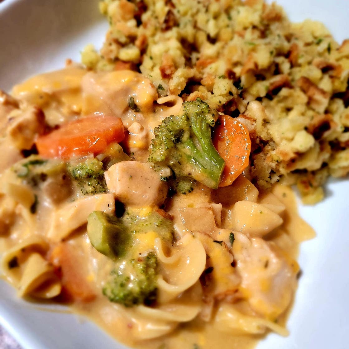 One Pot Creamy Chicken and Noodles