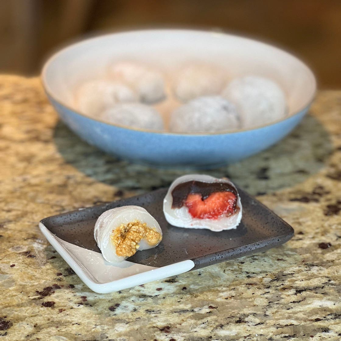 Strawberry daifuku & peanut mochi 