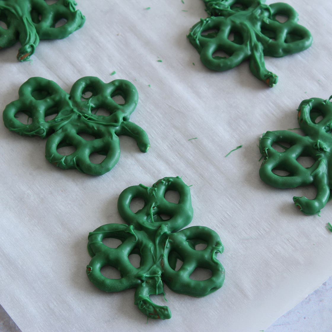 2-Ingredient Shamrock Pretzels