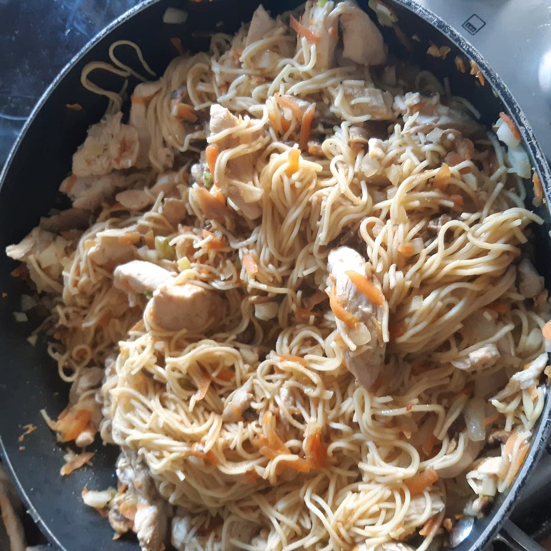 15-Minute Chicken Stir Fry Noodles