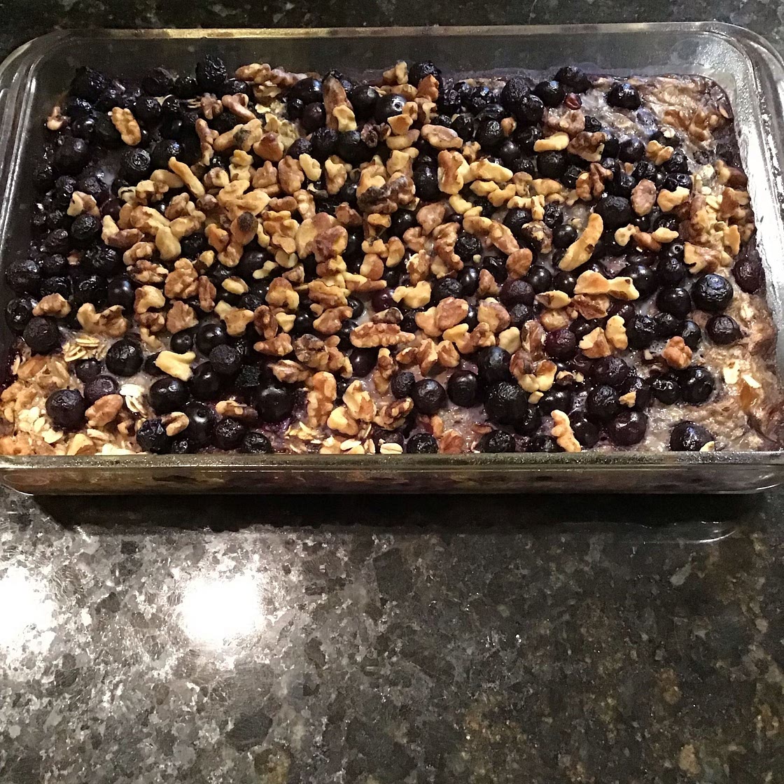 Baked Oatmeal with Blueberries and Bananas