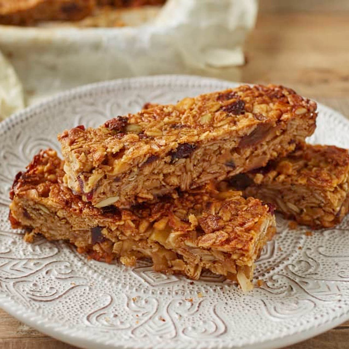 Chewy Cinnamon Apple Bars