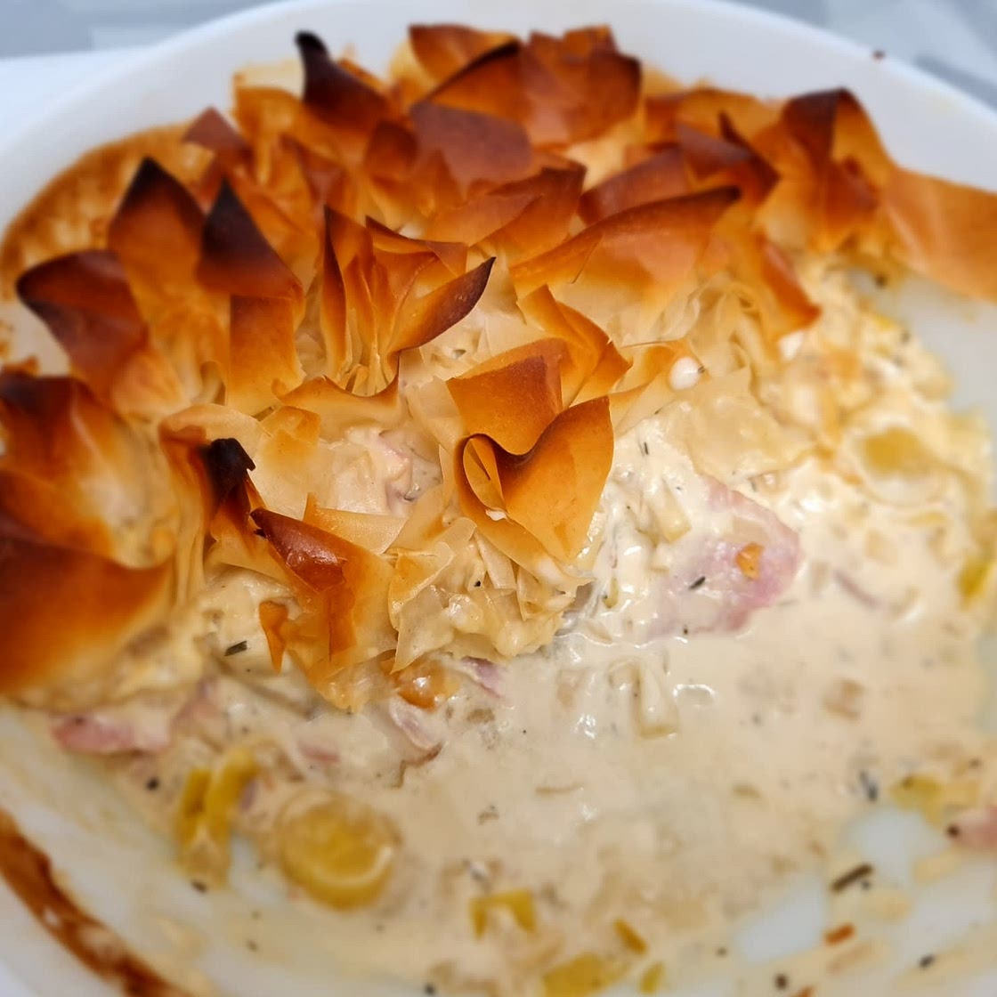 Chicken and ham tangle pie