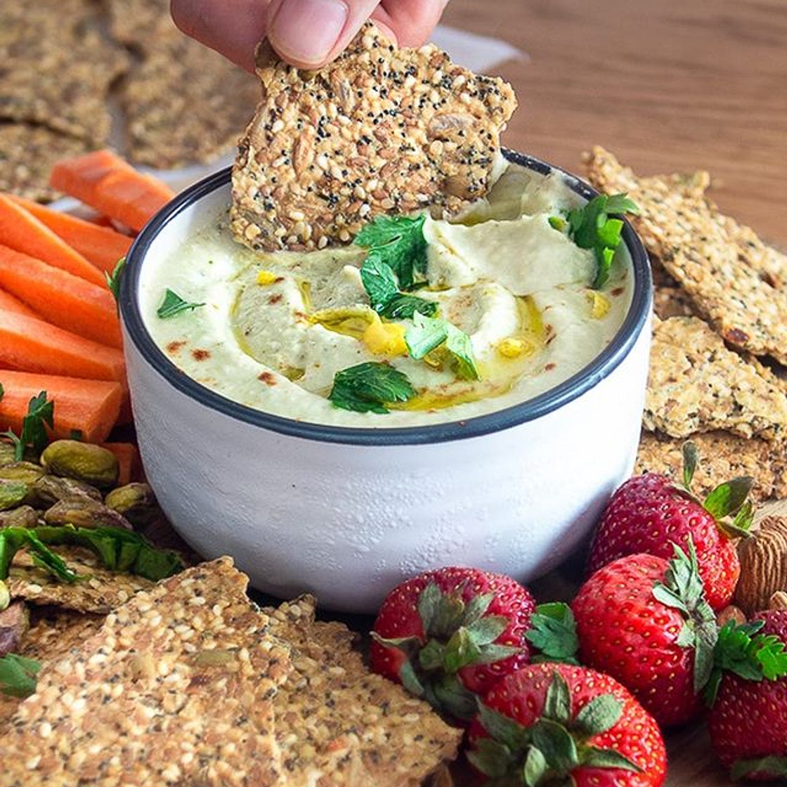 HEALTHY SEEDED CRACKERS 🍘🌱 Follow for more easy, healthy recipes 🤍🌱 Full recipes at plantbaes.com (link in bio)🌻 These little crackers are so delicious, tasty and crunchy, but where it gets good is that they are a little powerhouse of micronutrients a