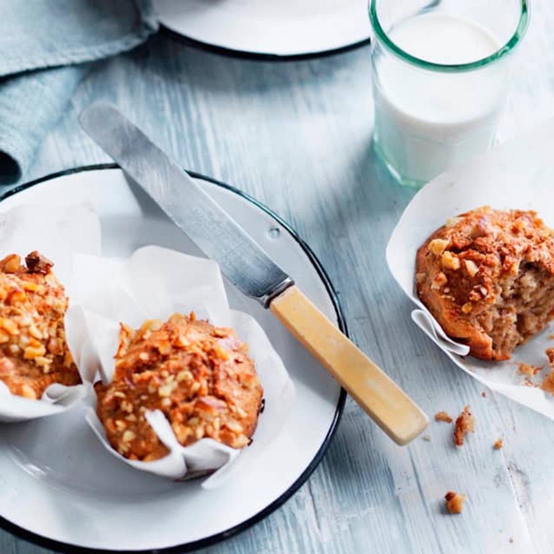 Apple cinnamon muffins