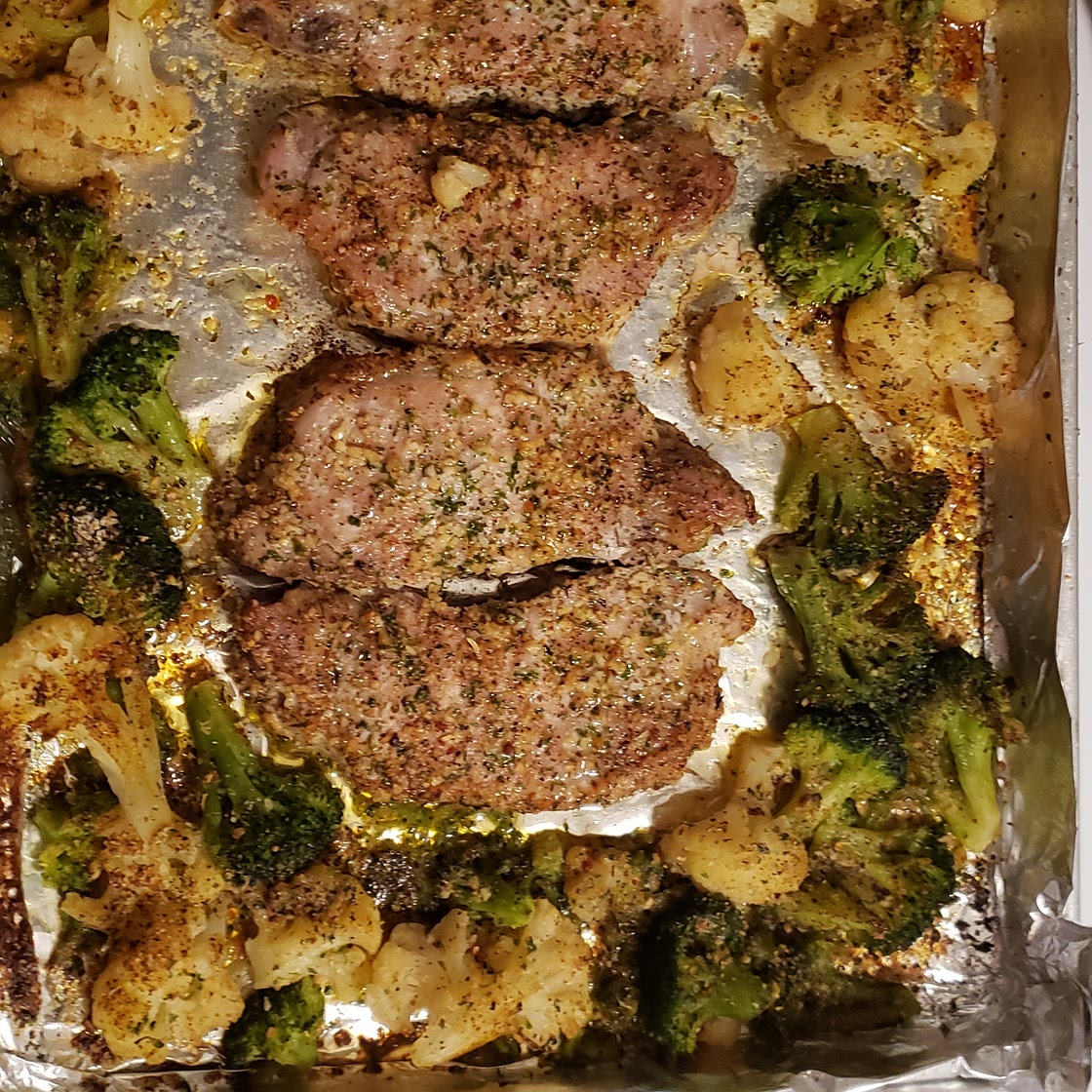 Baked boneless chops and vegetables