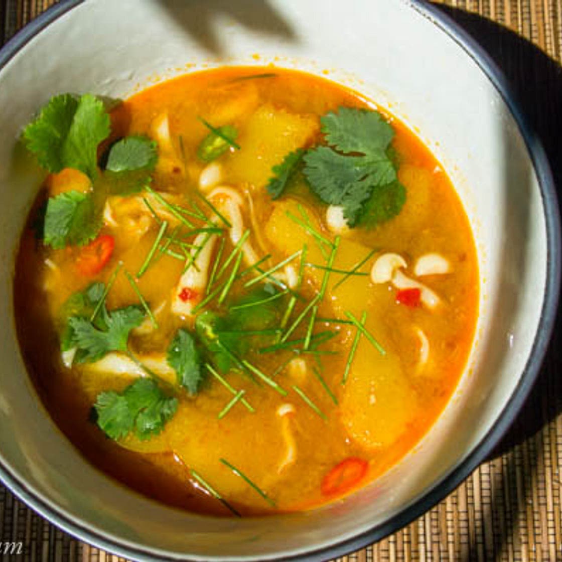 Vegetarian Not-so-Hot & Sour Tom Yam