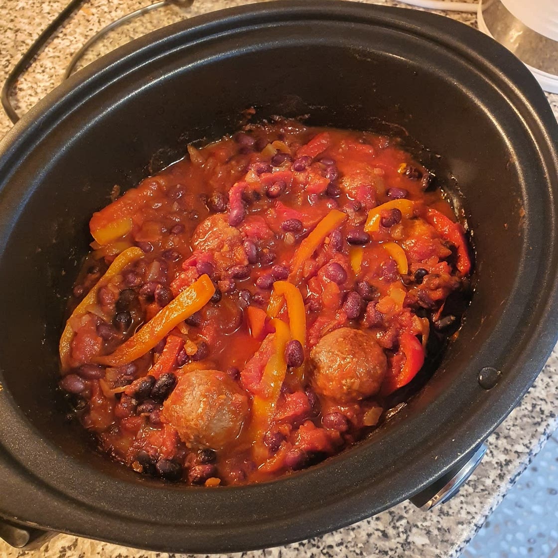 Meatball black bean chilli