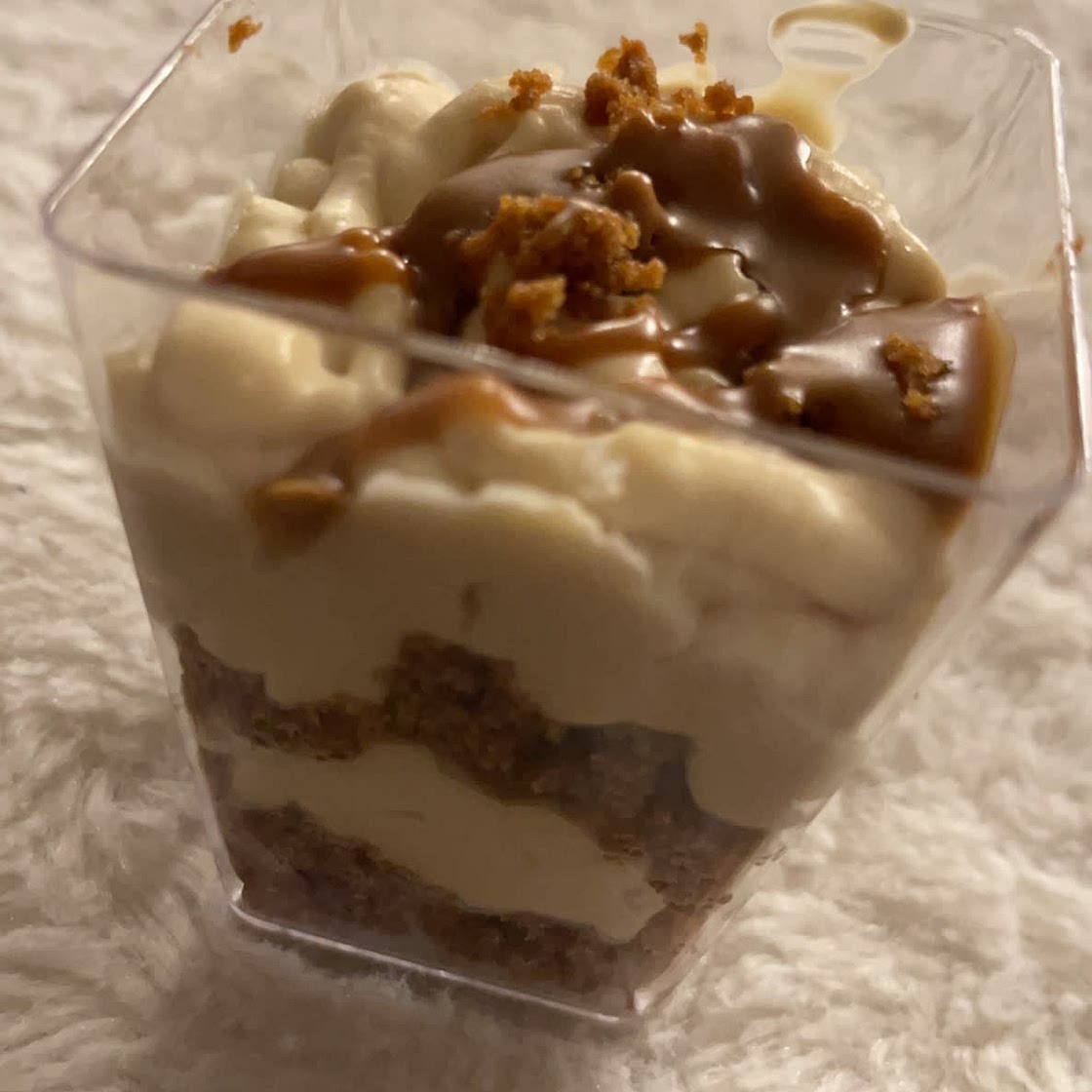 Lotus cheesecake cups