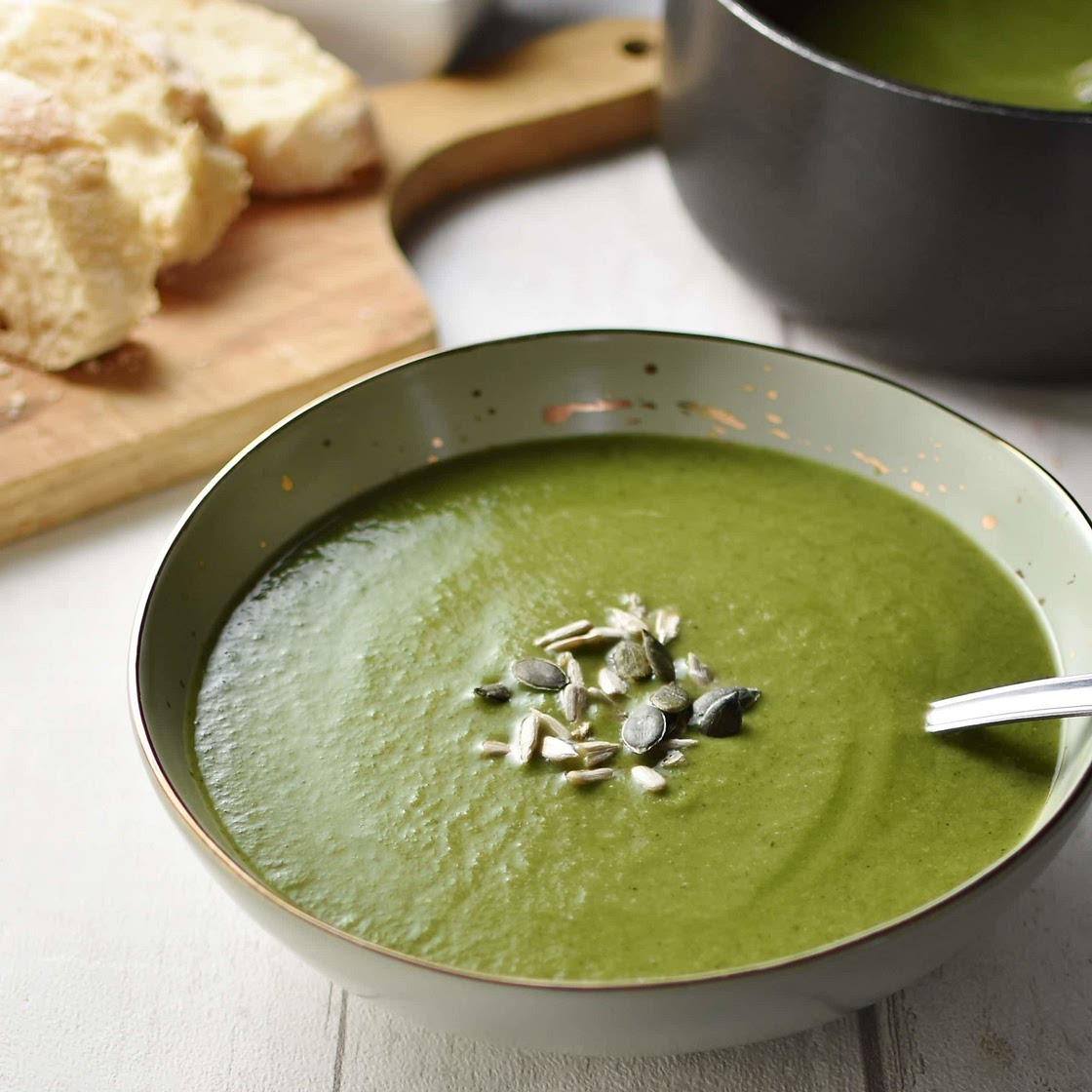 Broccoli & Spinach Soup with Tempeh Croutons, Seeded Bread & Organic Salad