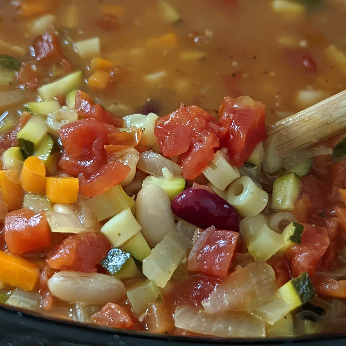 Slow Cooker Minestrone Soup