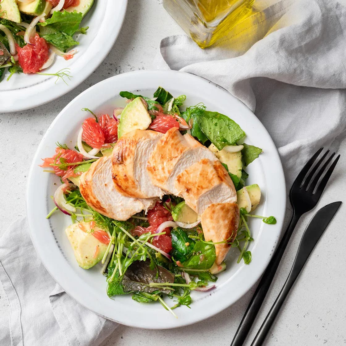 Salade de poulet pamplemousse et avocat