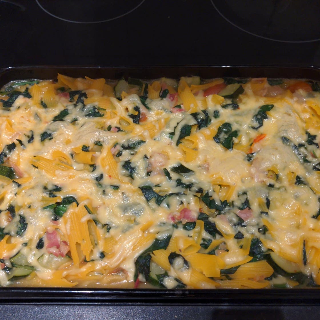 One-pot bacon, spinach and tomato pasta