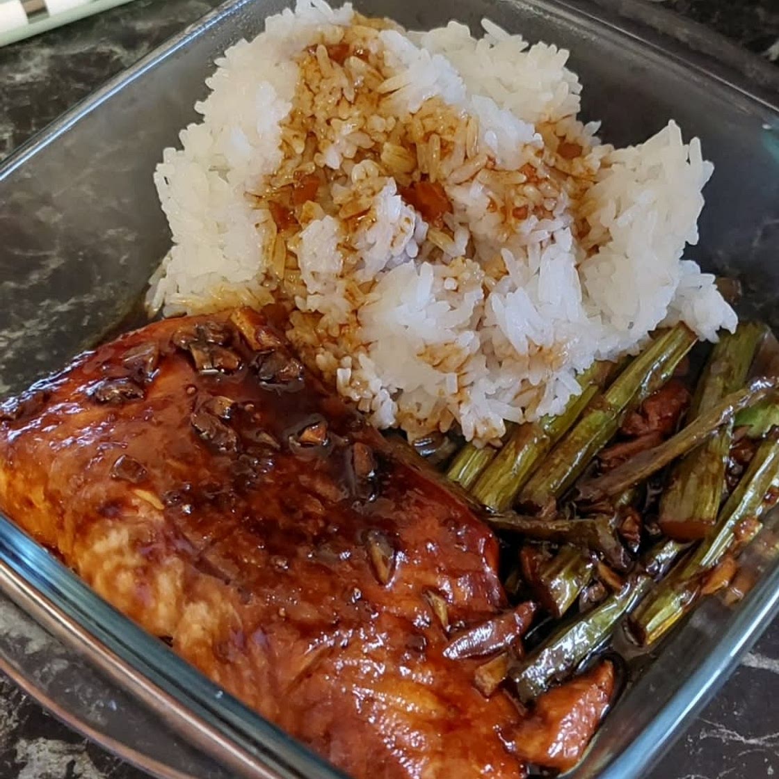 Honey Garlic Glazed Salmon