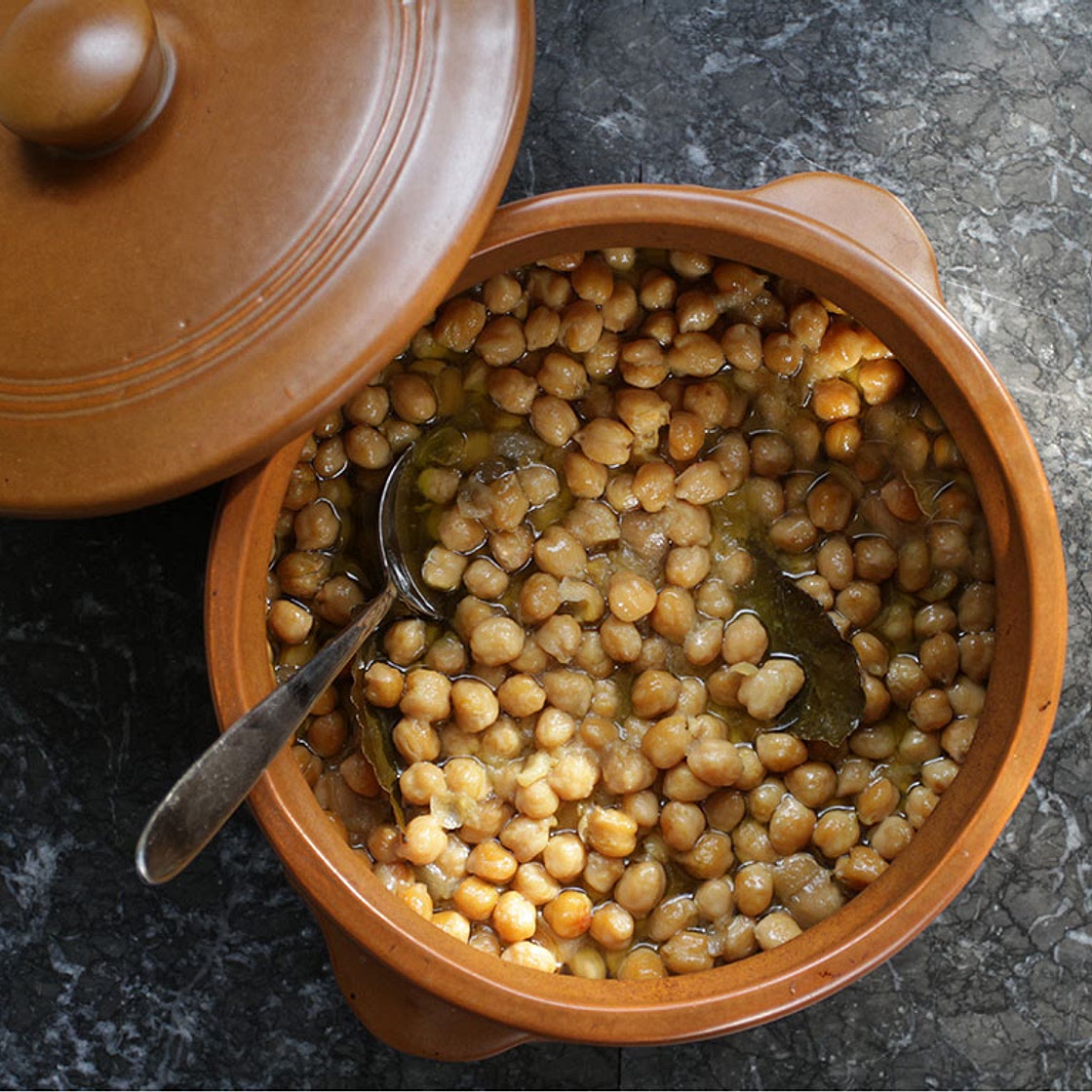 Clay-Baked Chick Pea Soup from Sifnos