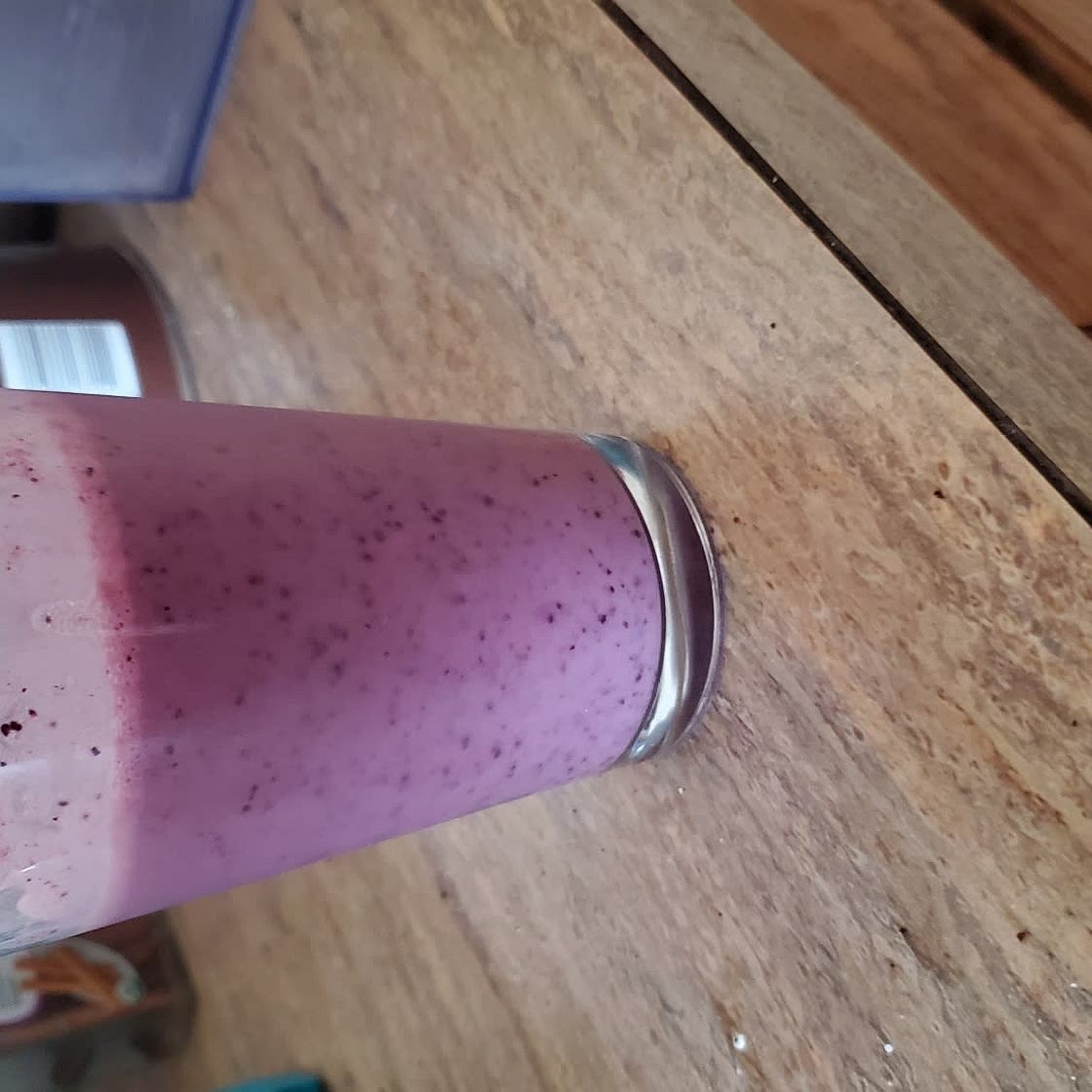 Frozen fruit smoothies