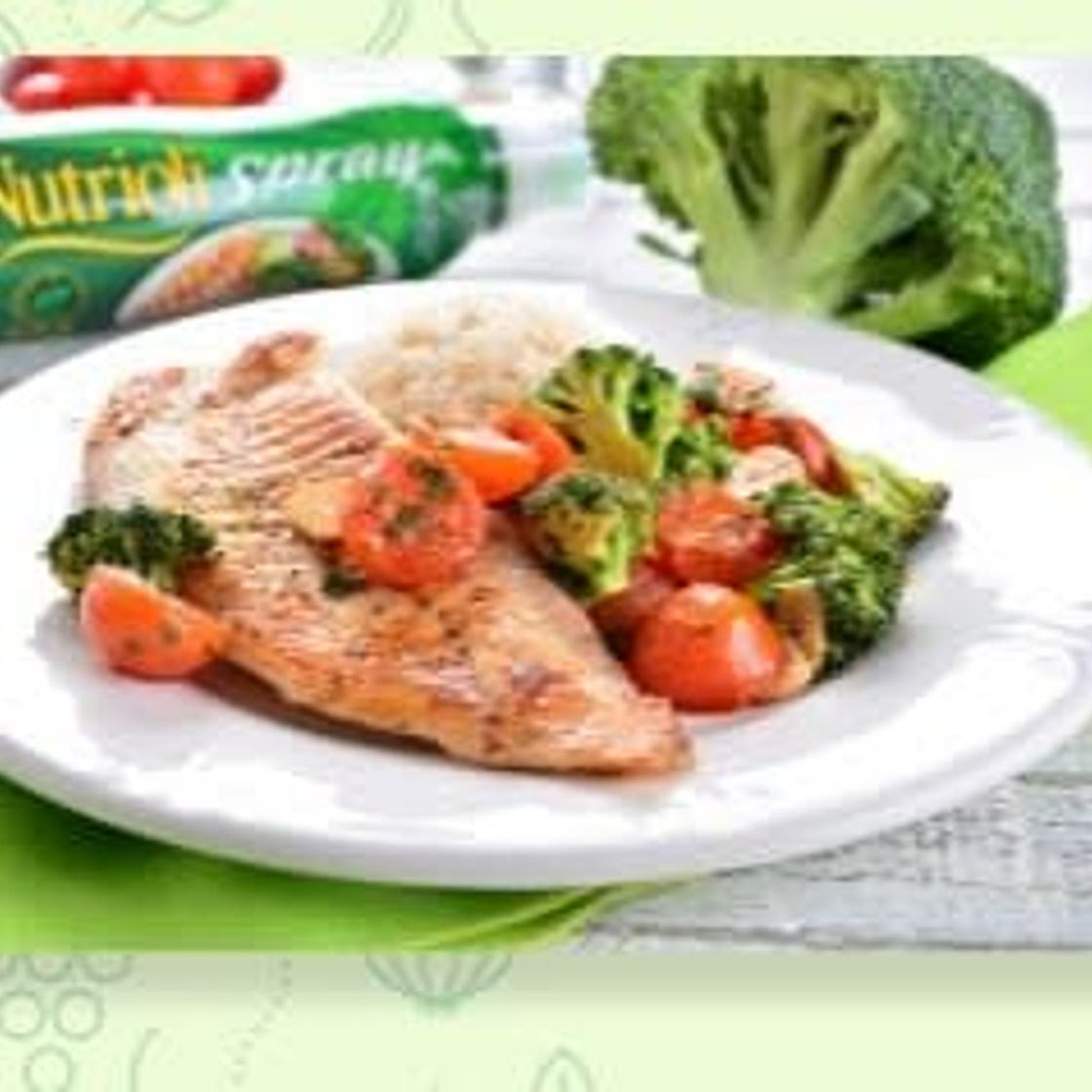 TILAPIA CON BROCOLI, TOMATES CHERRY Y ARROZ INTEGRAL