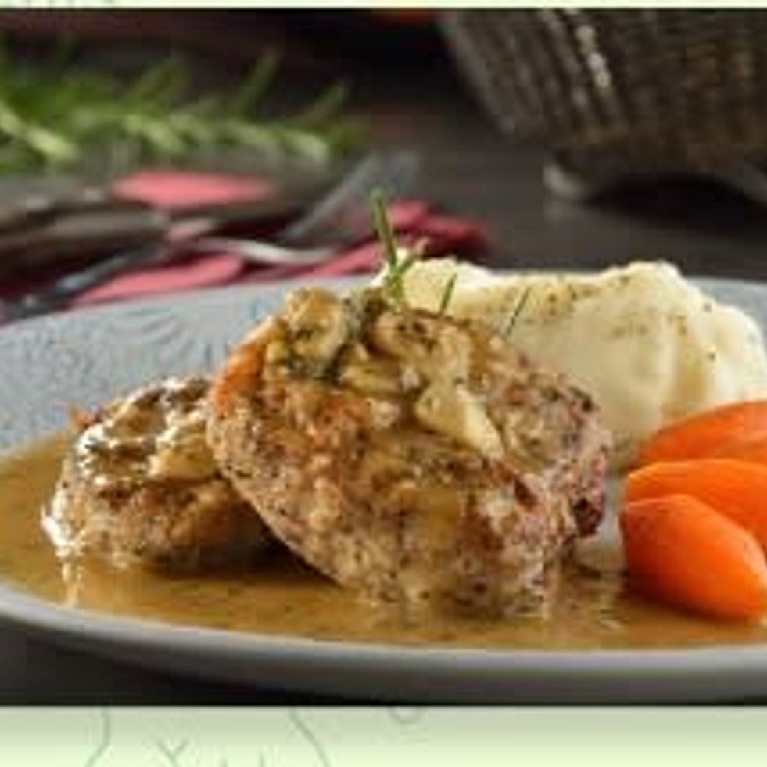 FILETE DE RES CON ROMERO Y AJO