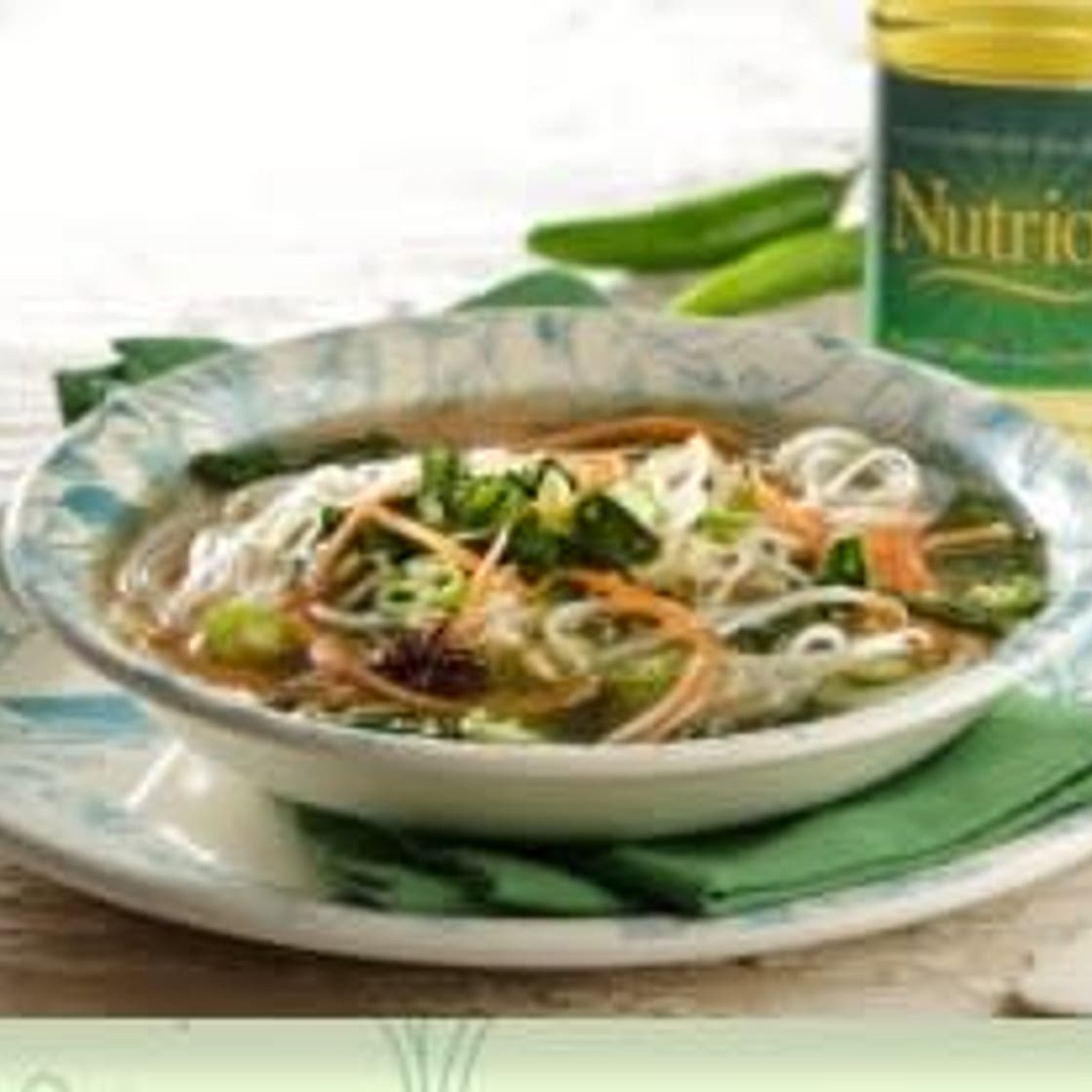 Sopa de verduras y fideos