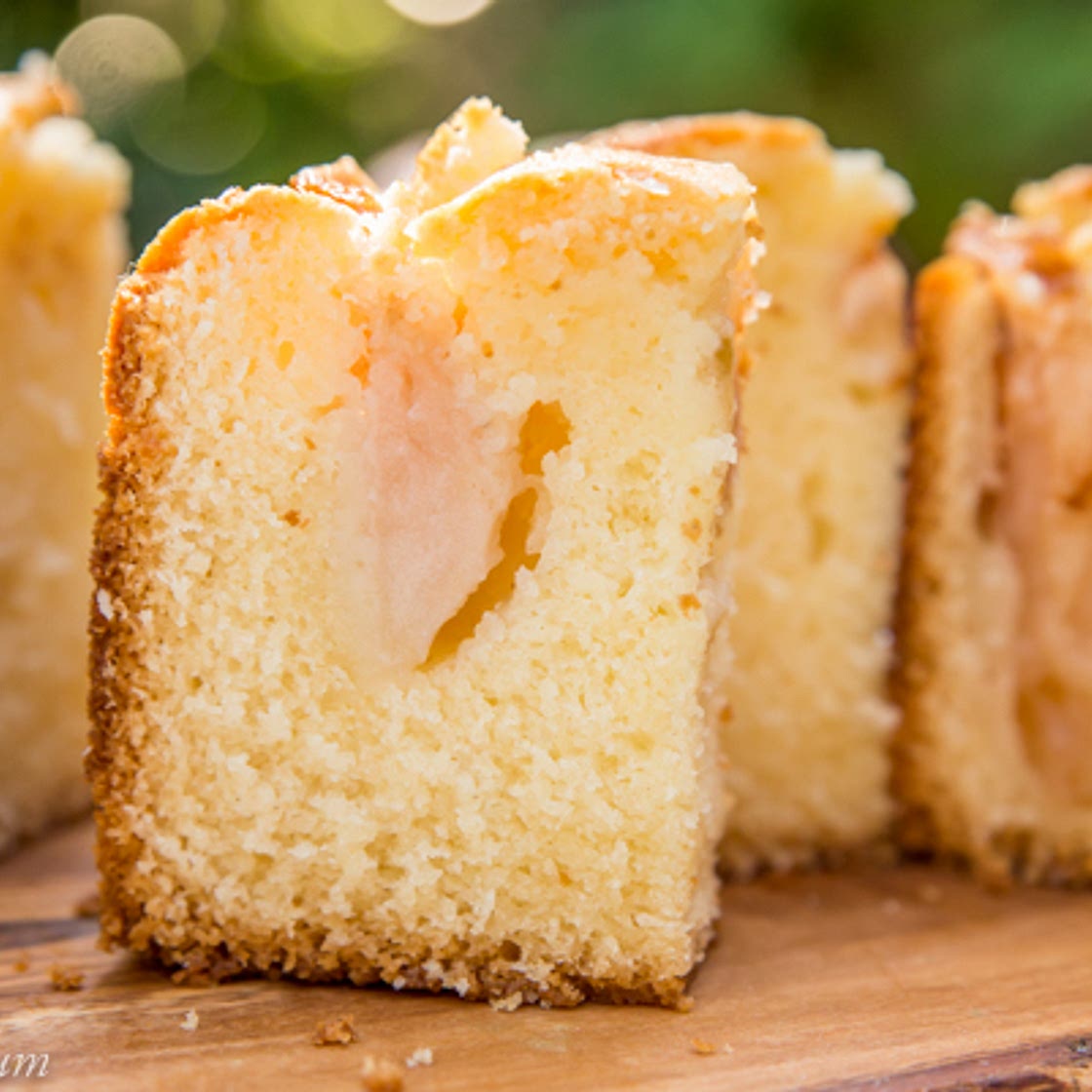 Swedish Apple Cake | Svensk Äppelkaka