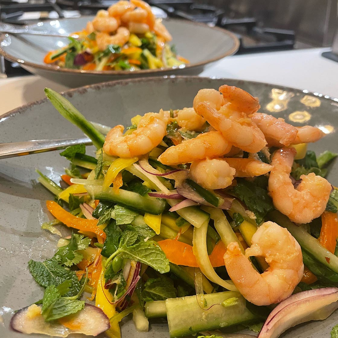 Spicy Mango Sprimp Salad