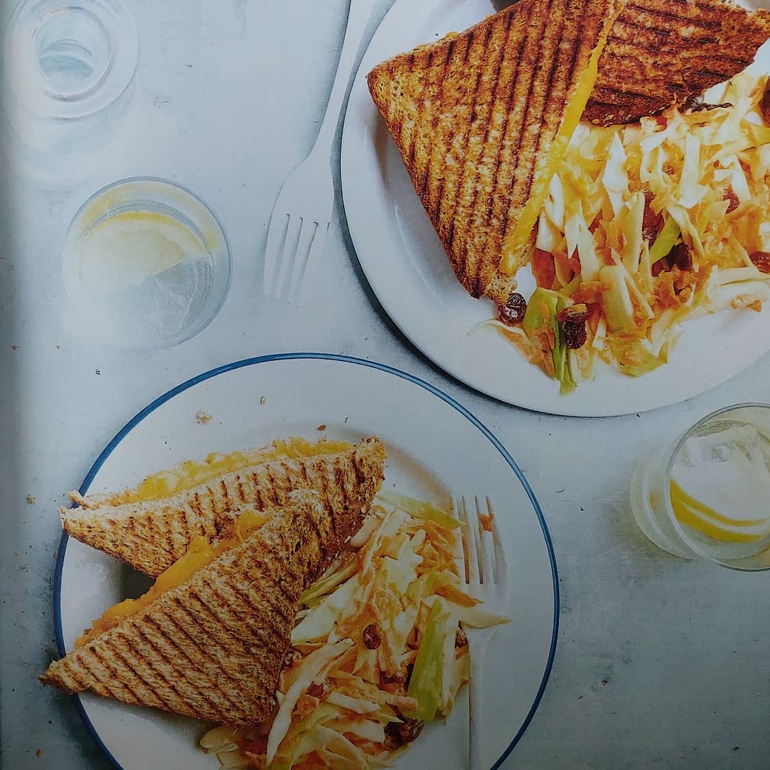Coleslaw et grilled cheese